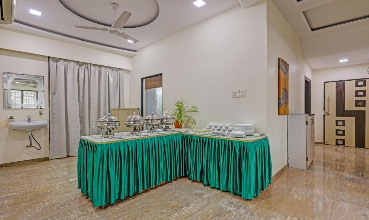 Treebo Welcome Apartments Мумбай Екстериор снимка